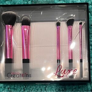 Beauty Creations Luxe 5 PC Pink Makeup Brush Set with Traveling Envelope Case